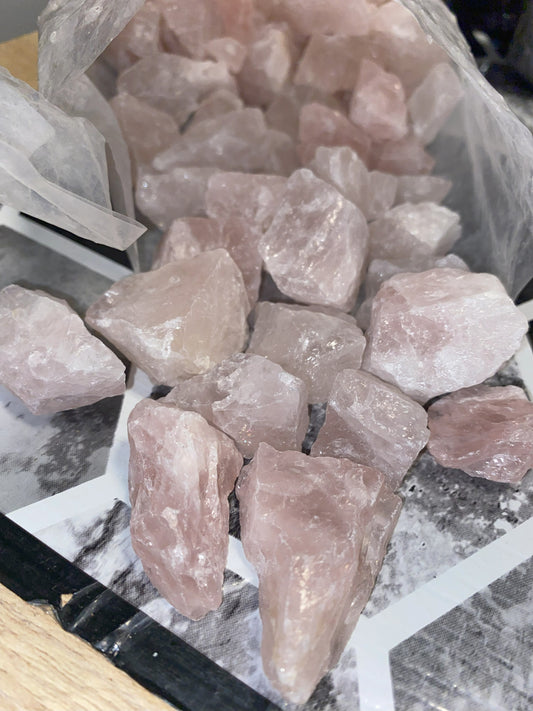 Rose Quartz - [Rough]